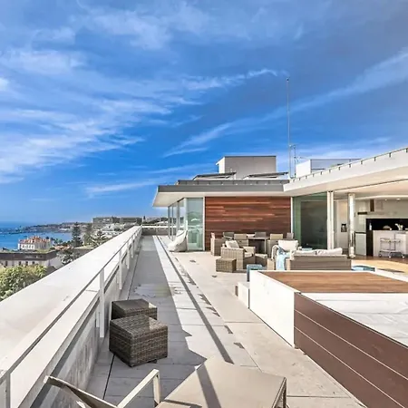 In The Center Of Cascais, With A Sea View! *